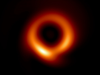 The new image generated by the PRIMO algorithm (EHT / Medeiros et al. 2023)